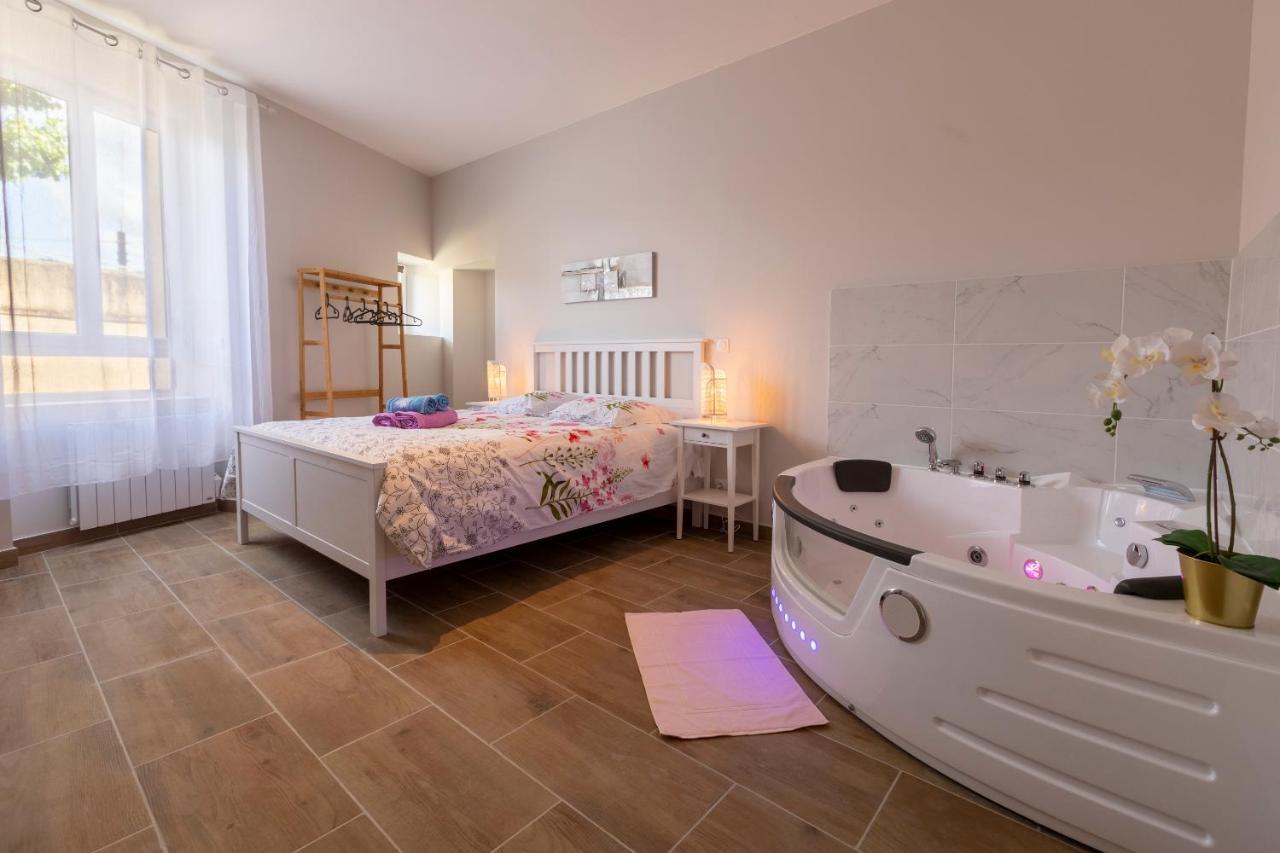 Loc Trotteur Le Cacao - Balneo, Gare Lourdes Apartment Exterior photo