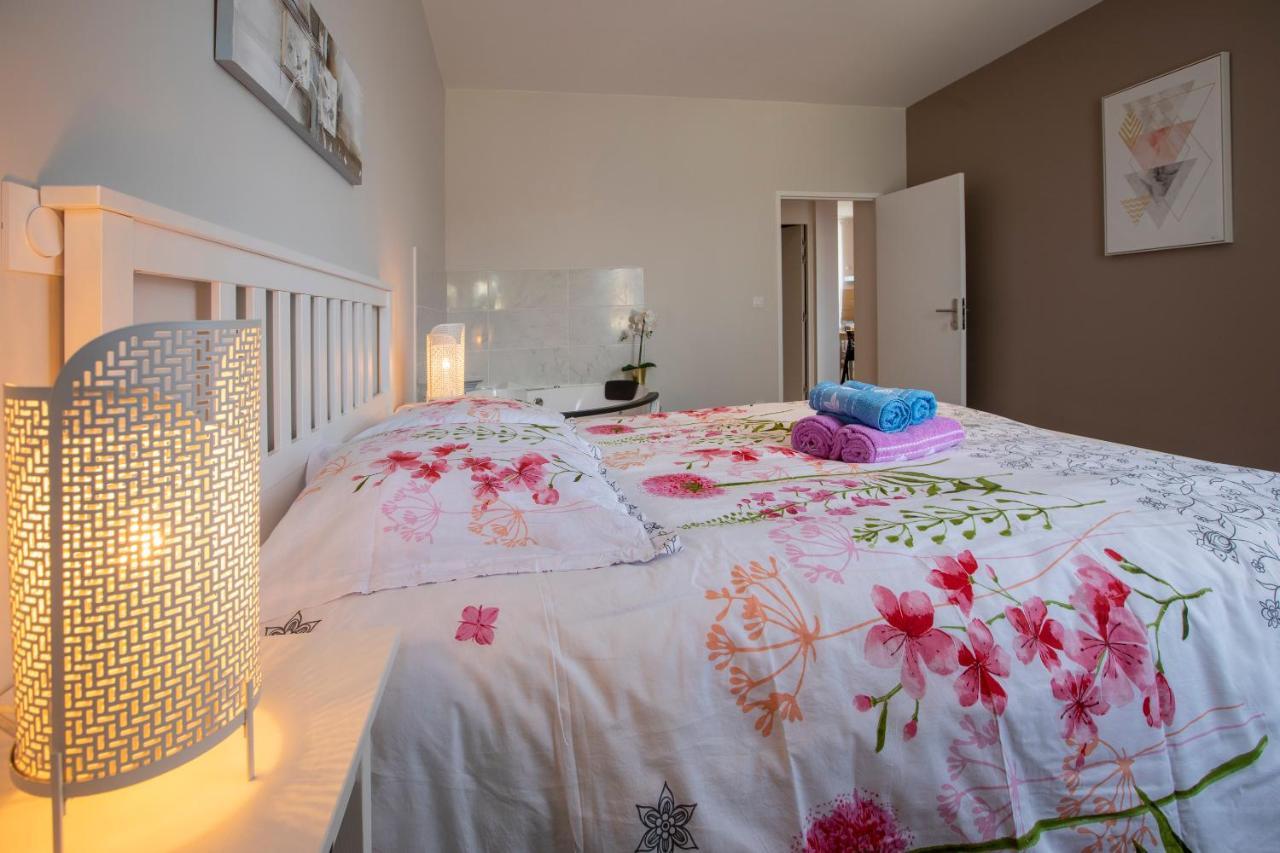 Loc Trotteur Le Cacao - Balneo, Gare Lourdes Apartment Exterior photo